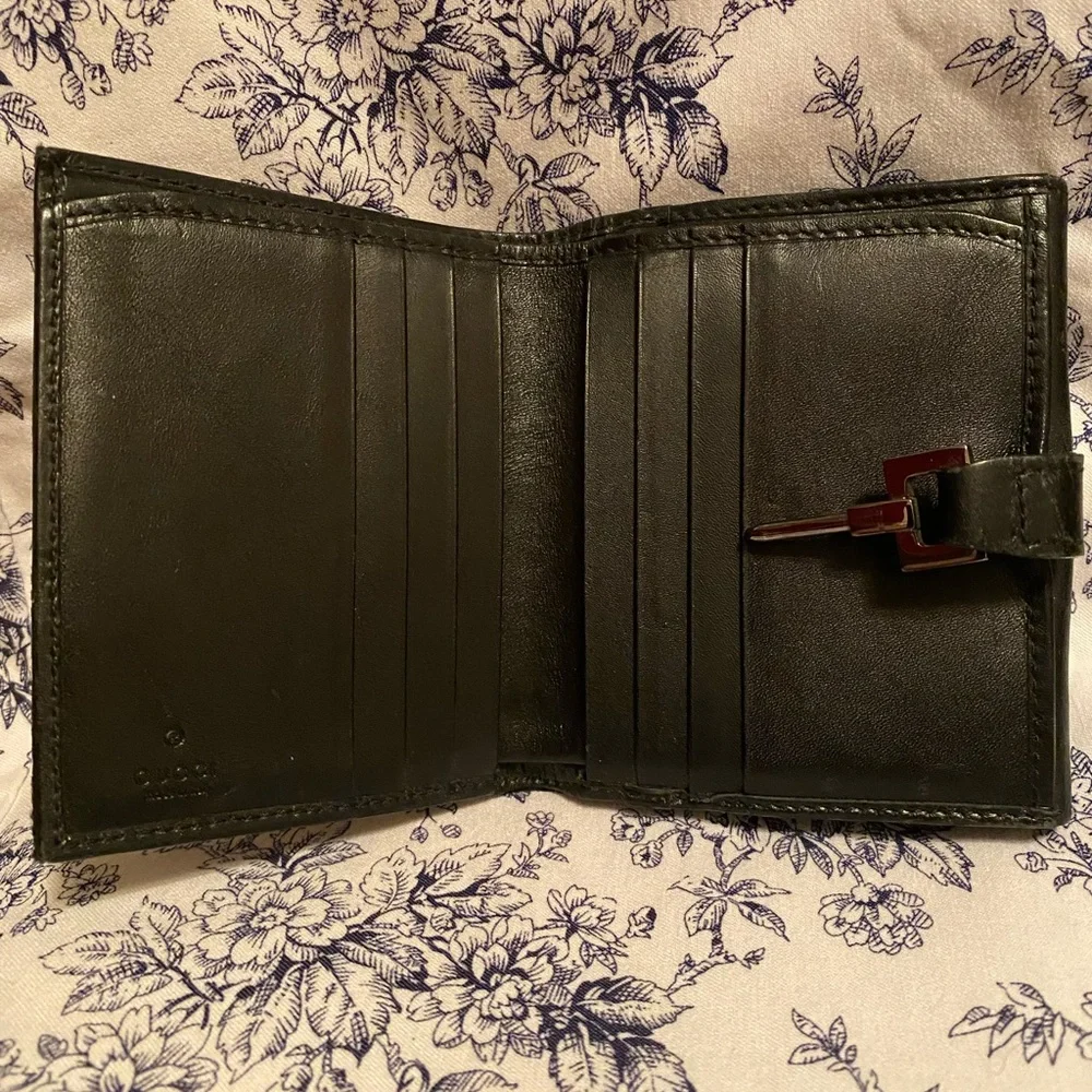Gucci Jackie GG Black Canvas Compact Wallet w/Gunmetal Hardware - Picture 4 of 15